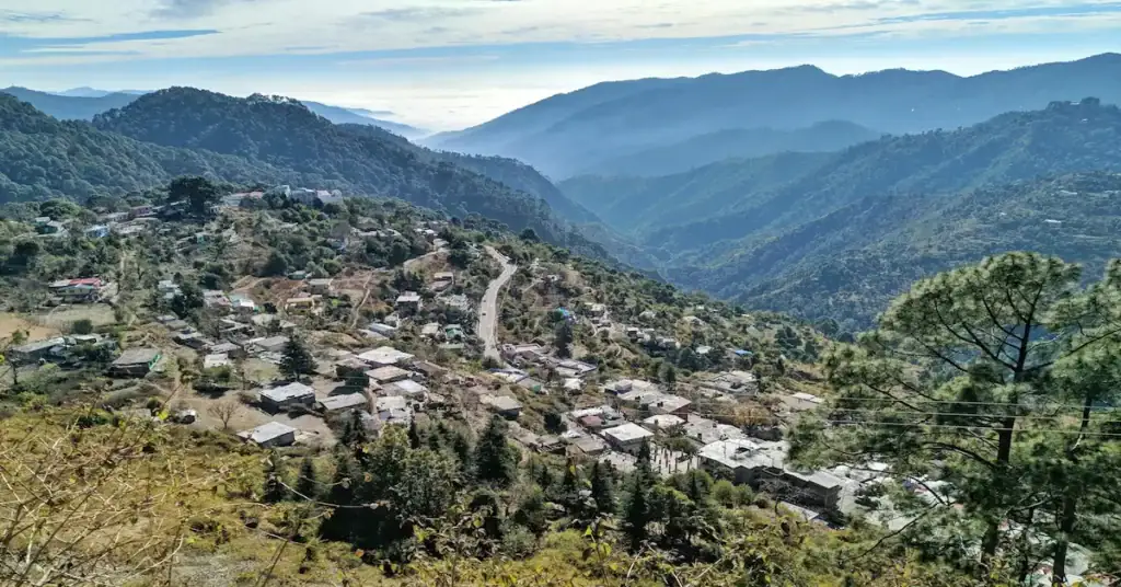 Mountain landscape showing Nainital temperature in July 2026