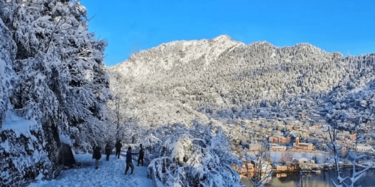 Thandi sadak. Nainital